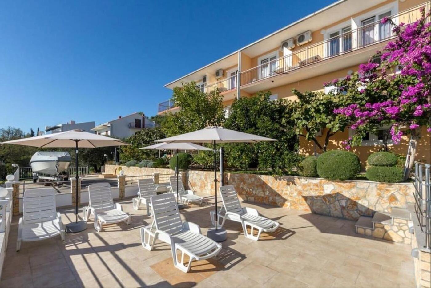 Apartments Rose - 30 M From The Beach Сегет Враница Екстериор снимка