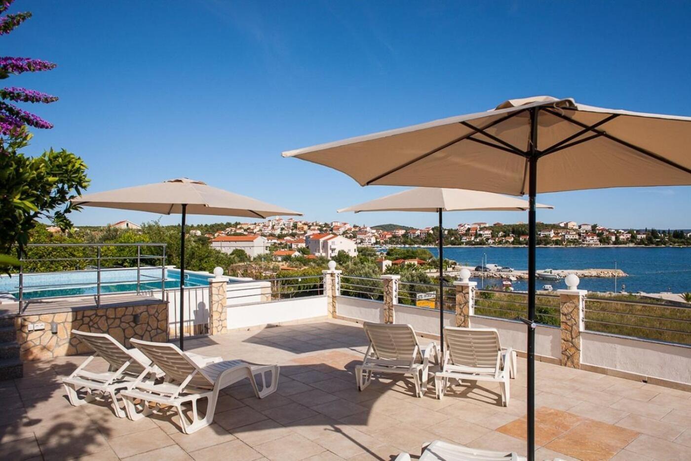 Apartments Rose - 30 M From The Beach Сегет Враница Екстериор снимка