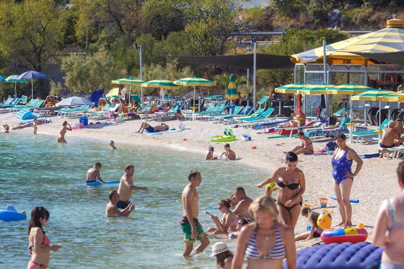 Apartments Rose - 30 M From The Beach Сегет Враница Екстериор снимка
