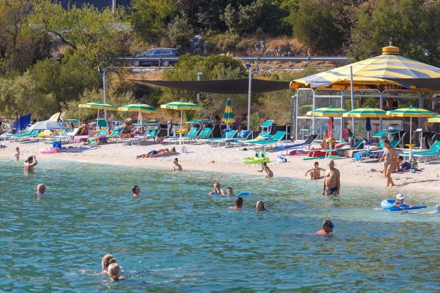 Apartments Rose - 30 M From The Beach Сегет Враница Екстериор снимка