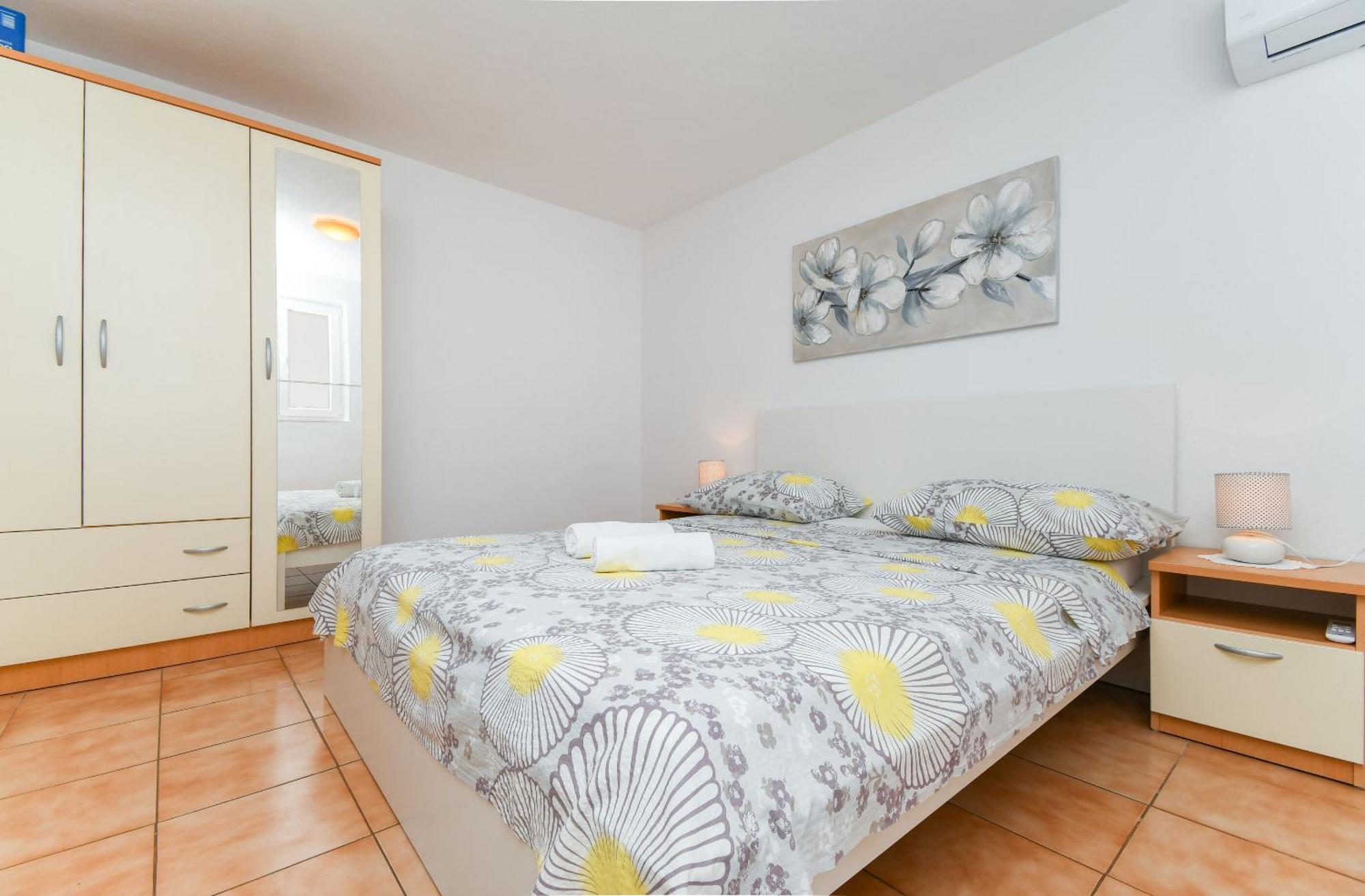 Apartments Rose - 30 M From The Beach Сегет Враница Екстериор снимка
