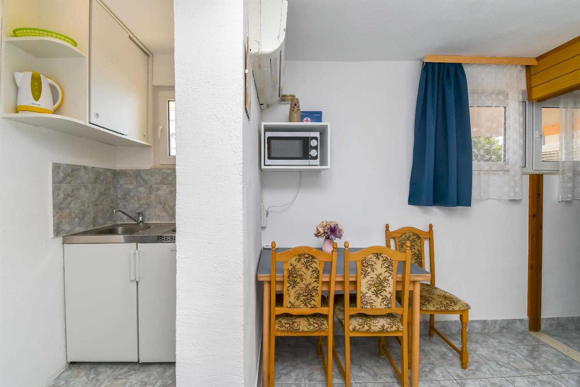Apartments Rose - 30 M From The Beach Сегет Враница Екстериор снимка
